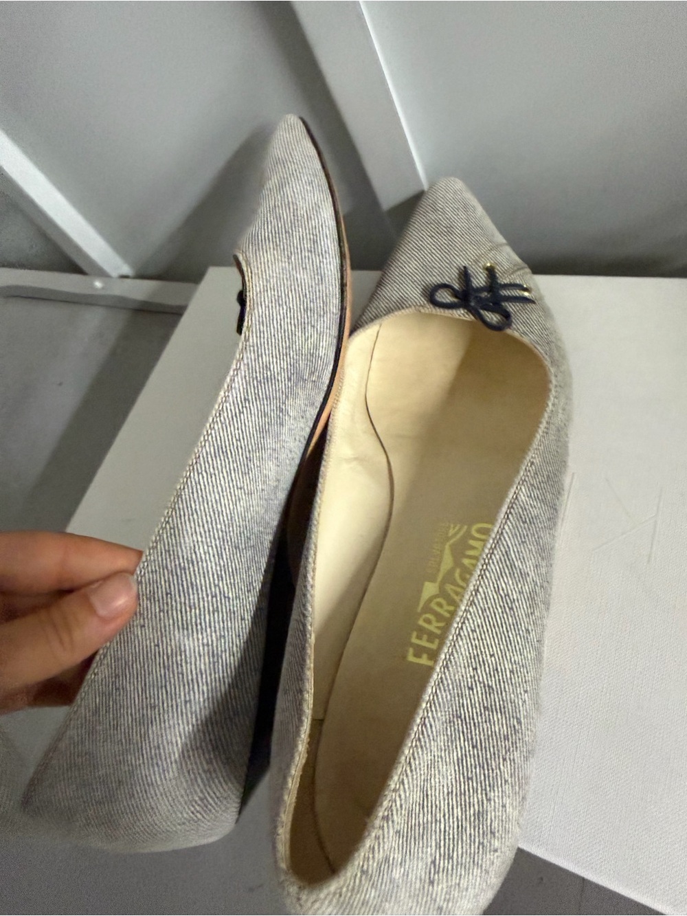 Salvatore Ferragamo Grey & White Striped Fabric Bow Pointed Toe Flats Size 10 B - Picture 9 of 13